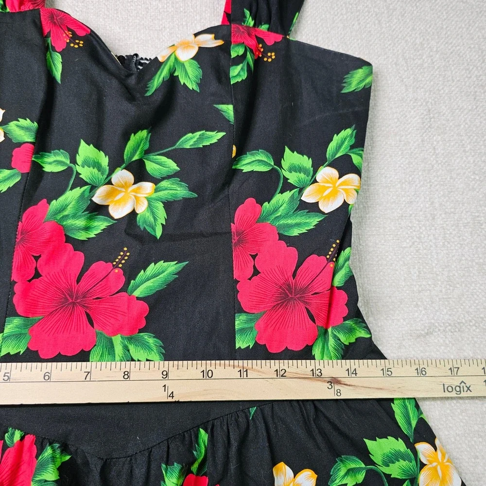 Vintage Royal Creations Hawaiian Dress‎ Black Red Hibiscus Floral Midi Smocked M